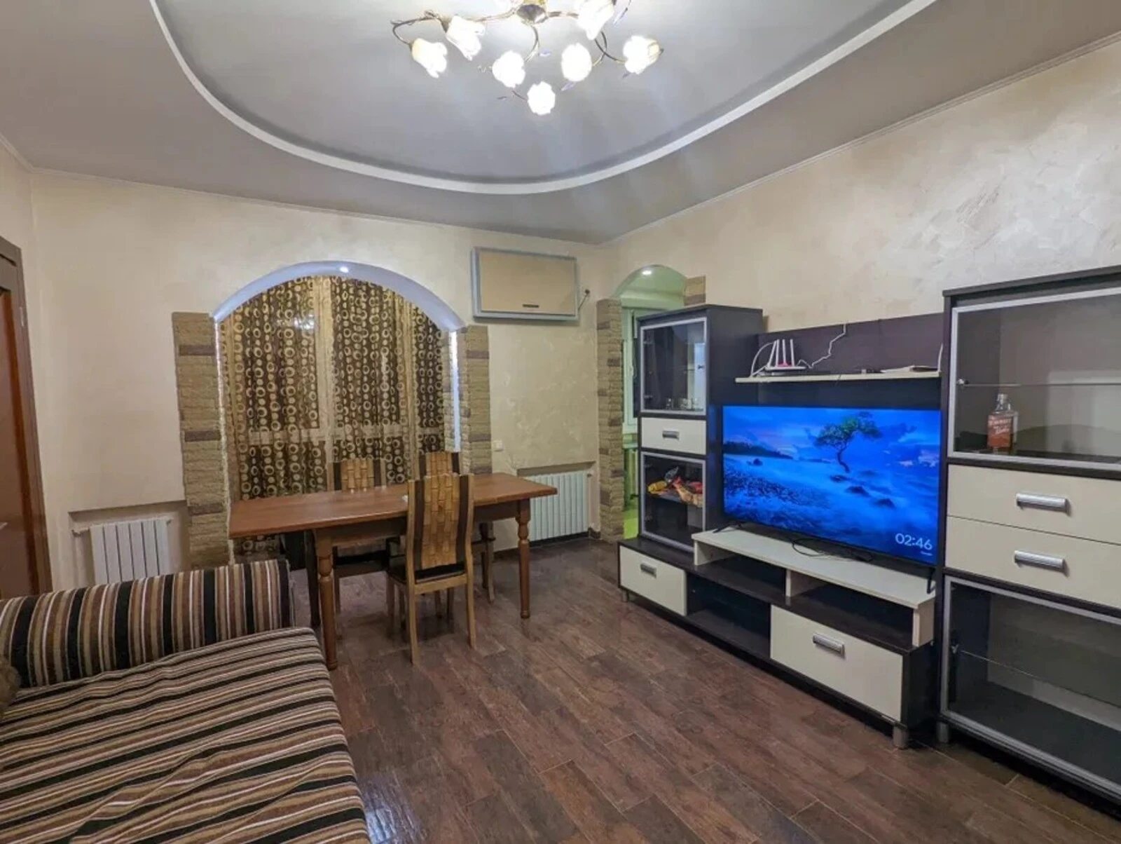 Apartment for rent. 4 rooms, 92 m², 8th floor/9 floors. Lenyna nab. , Dnipro. 