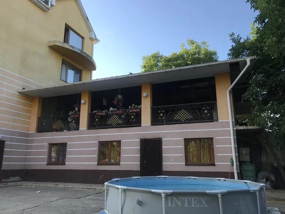 House for sale. 10 rooms, 428 m². 43, Druzhby, Storozhnytsya. 