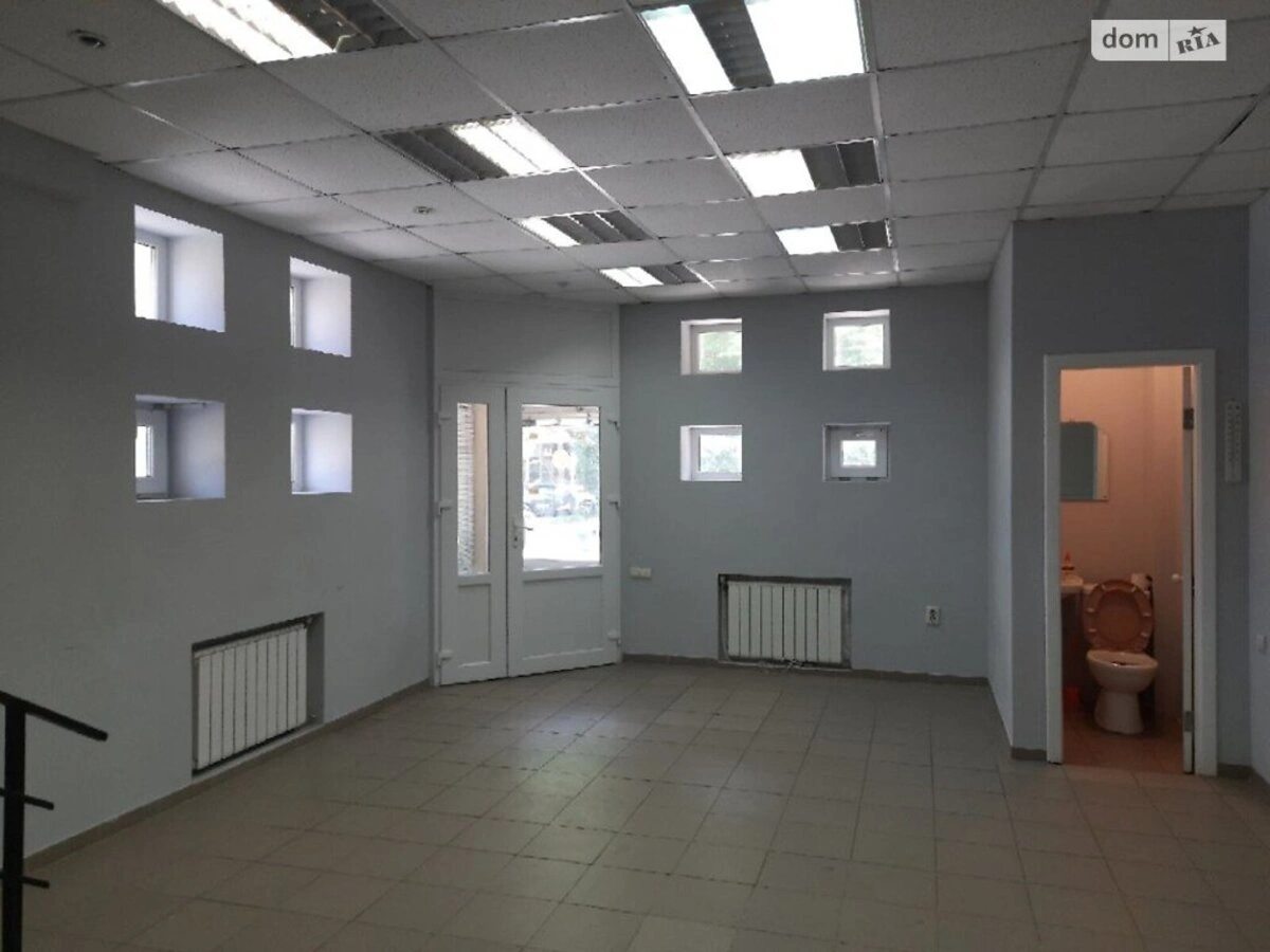 Commercial space for sale. 85 m², 1st floor/2 floors. Savchenko YU. ul., Dnipro. 