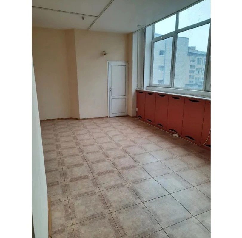 Real estate for sale for commercial purposes. 150 m², 3rd floor/4 floors. Karla Marksa , Dnipro. 