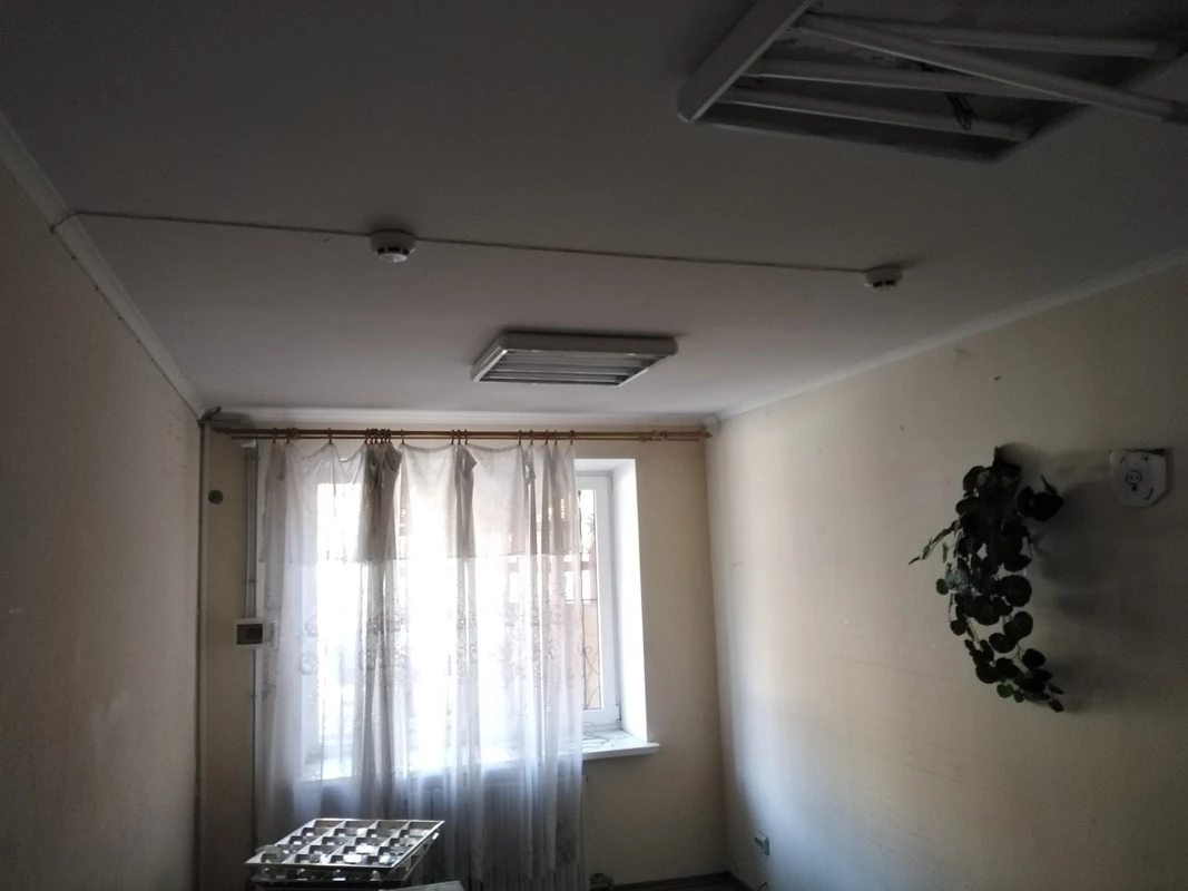 Продам офіс. 90 m², 1st floor/2 floors. Комсомольская ул., Дніпро. 