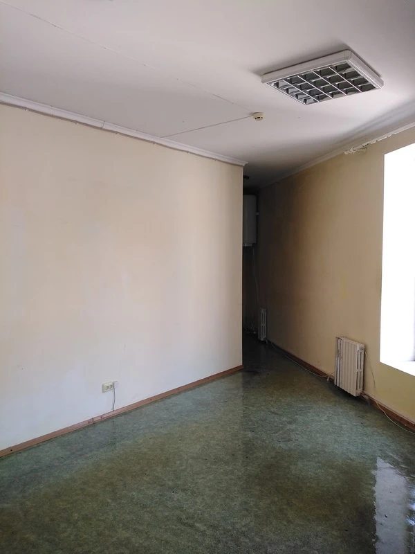 Продам офіс. 90 m², 1st floor/2 floors. Комсомольская ул., Дніпро. 