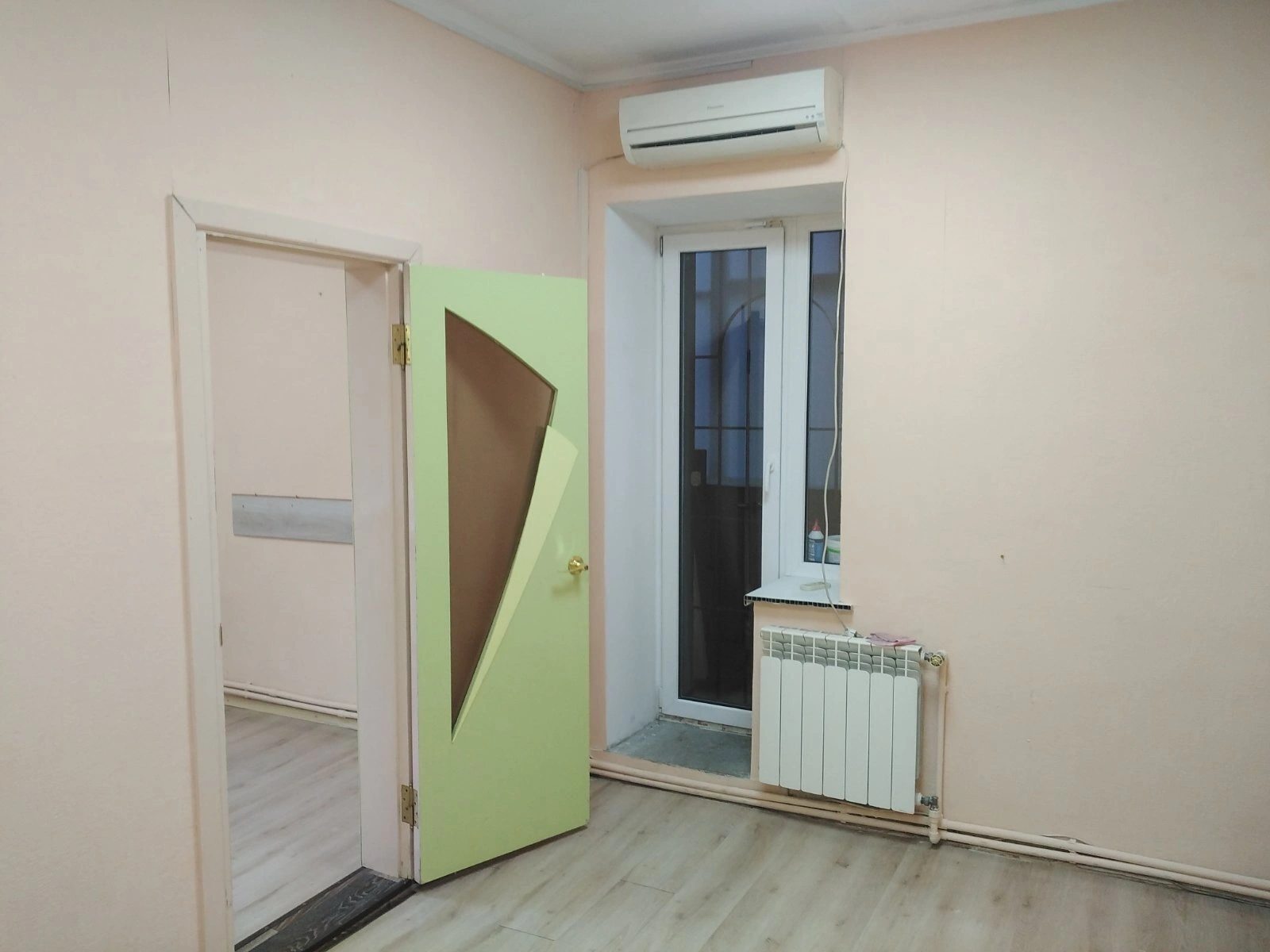Office for sale. 100 m², 1st floor/2 floors. Chkalova ul., Dnipro. 