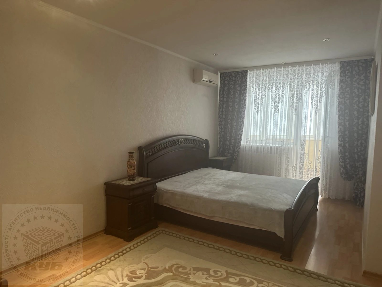 Продаж квартири 2 кімнати, 84 m², 9 пов./10 поверхів. 11, Святоюріївська , Вишневе. 