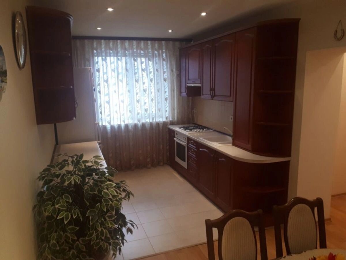Продаж квартири. 2 rooms, 84 m², 9th floor/10 floors. 1, Святоюріївська , Вишневе. 