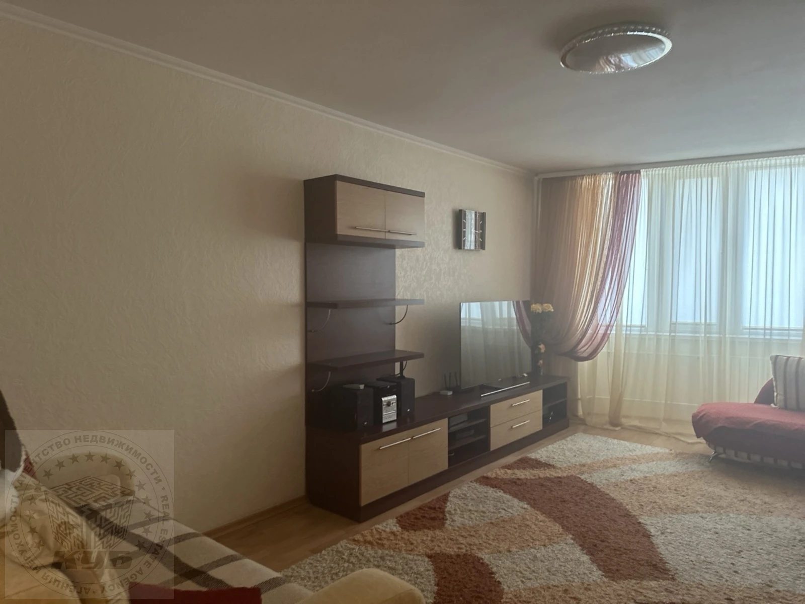 Продаж квартири 2 кімнати, 84 m², 9 пов./10 поверхів. 11, Святоюріївська , Вишневе. 