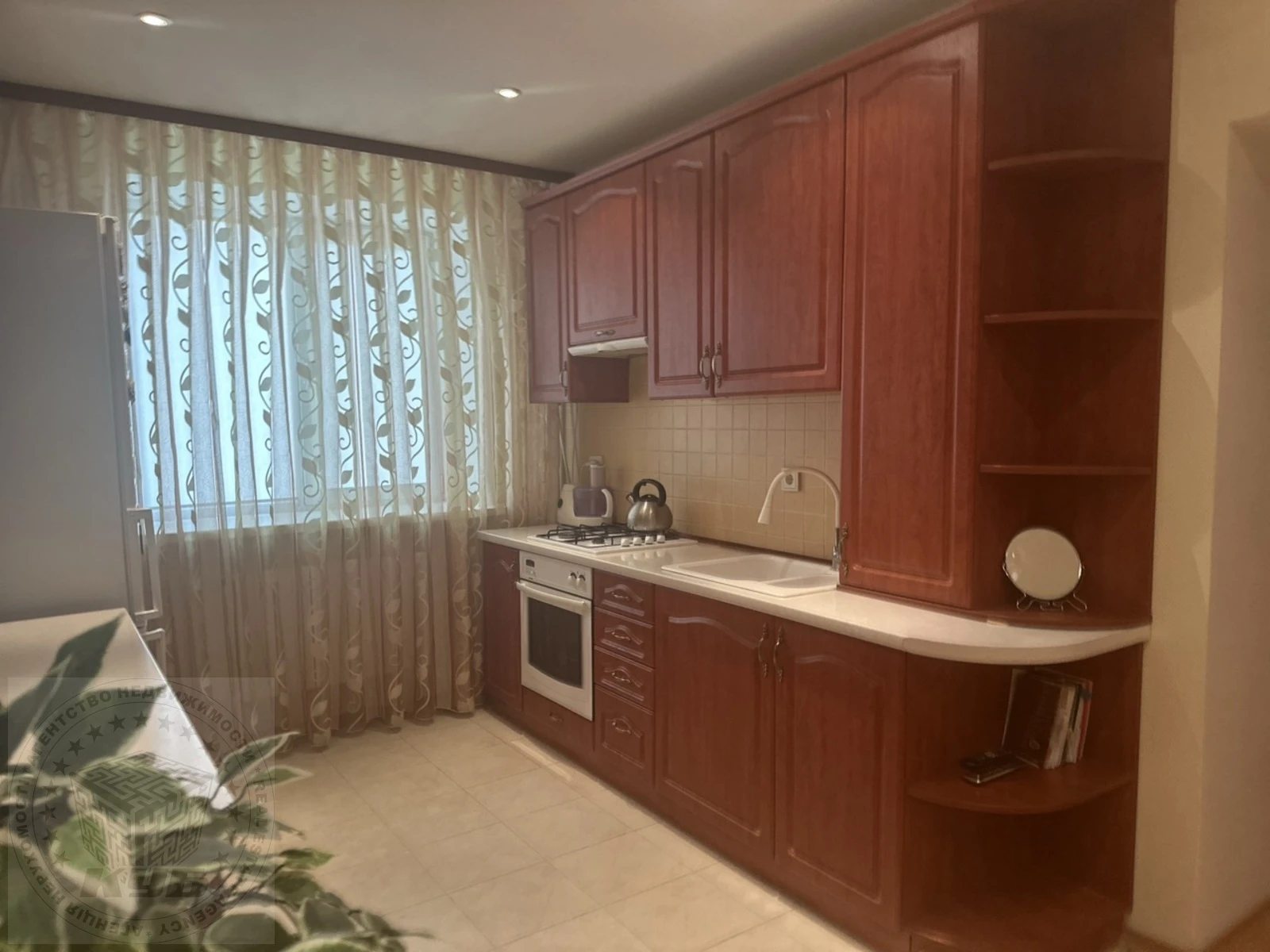 Продаж квартири 2 кімнати, 84 m², 9 пов./10 поверхів. 11, Святоюріївська , Вишневе. 