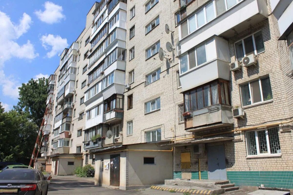 Продаж квартири. 1 room, 35 m², 1st floor/9 floors. 59, Січових Стрільців 59, Київ. 