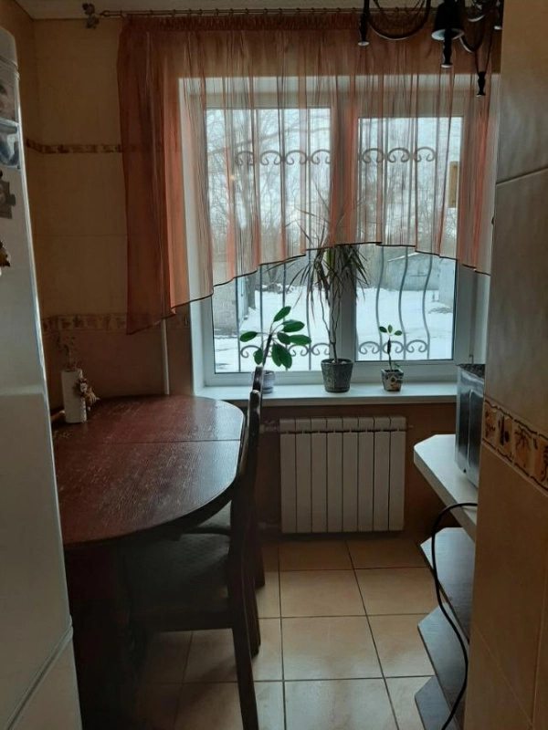 Apartment for rent. 1 room, 35 m², 1st floor/9 floors. 14, Metrologichna 14, Kyiv. 