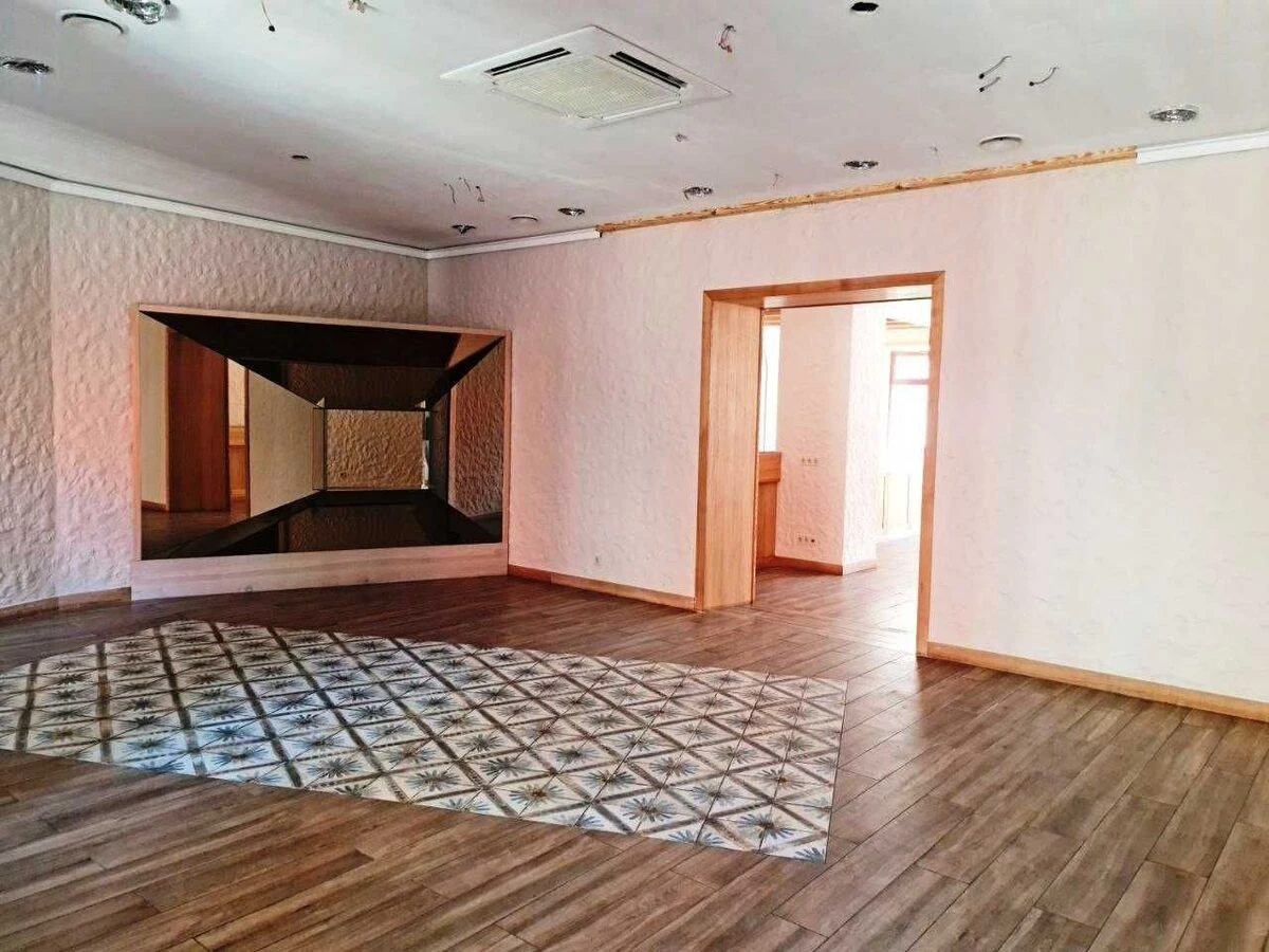 Commercial space for sale. 441 m², 1st floor/3 floors. Hlynky ul., Dnipro. 