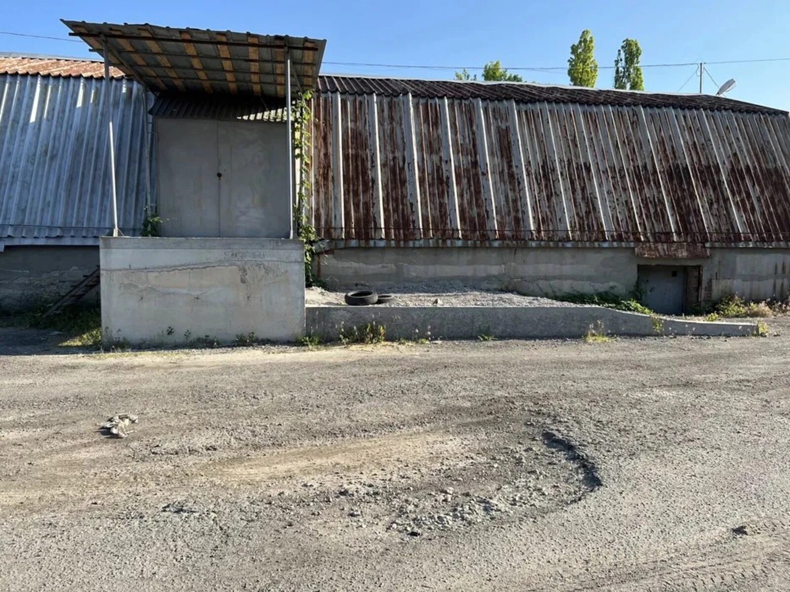 Продам нерухомість для виробничих цілей 200 m². Труда пр., Дніпро. 