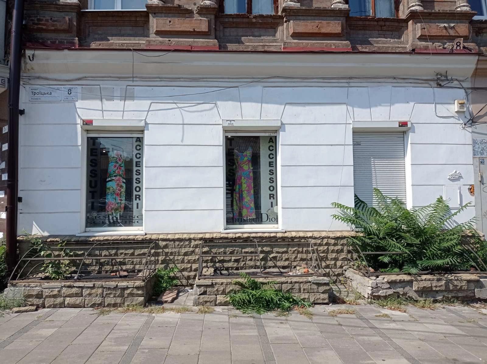 Commercial space for sale. 52 m², 1st floor/3 floors. Krasnaya ul., Dnipro. 