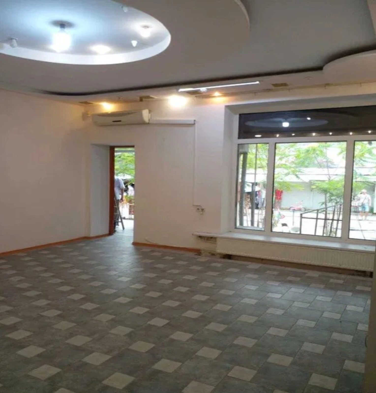 Commercial space for sale. 40 m², 1st floor/2 floors. Bobrova ul., Dnipro. 