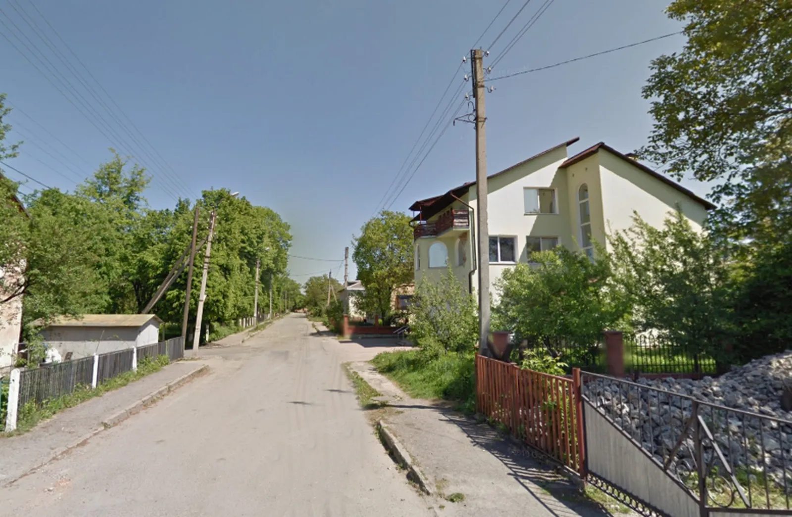 Apartments for sale 3 rooms, 467 m², 1st fl./2 floors. Studynskoho Akademika vul., Ternopil. 