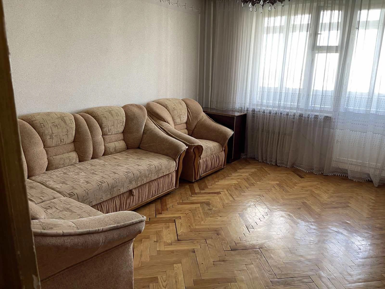 Apartment for rent. 3 rooms, 65 m², 7th floor/10 floors. Symonenka V. vul., Ternopil. 