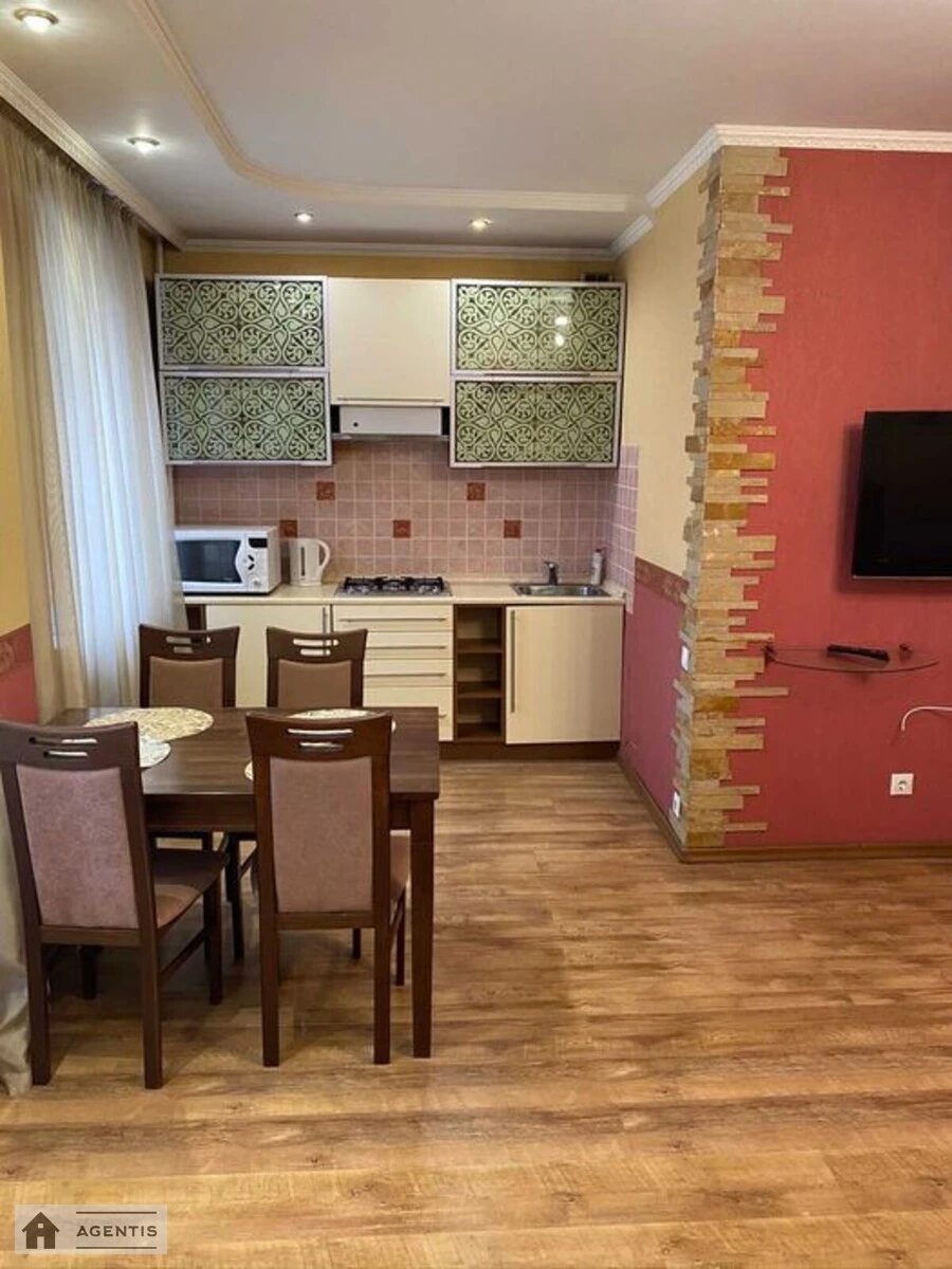 Apartment for rent 1 room, 32 m², 2nd fl./5 floors. 1, Beresteyskyy prosp. Peremohy, Kyiv. 