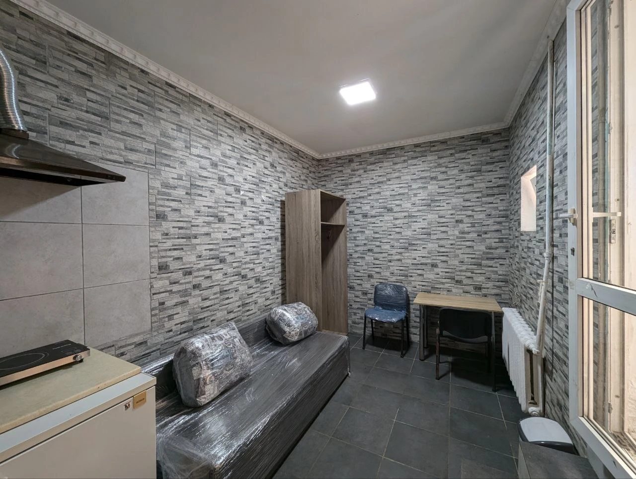 Selling a basement space on Seminarskaya Street