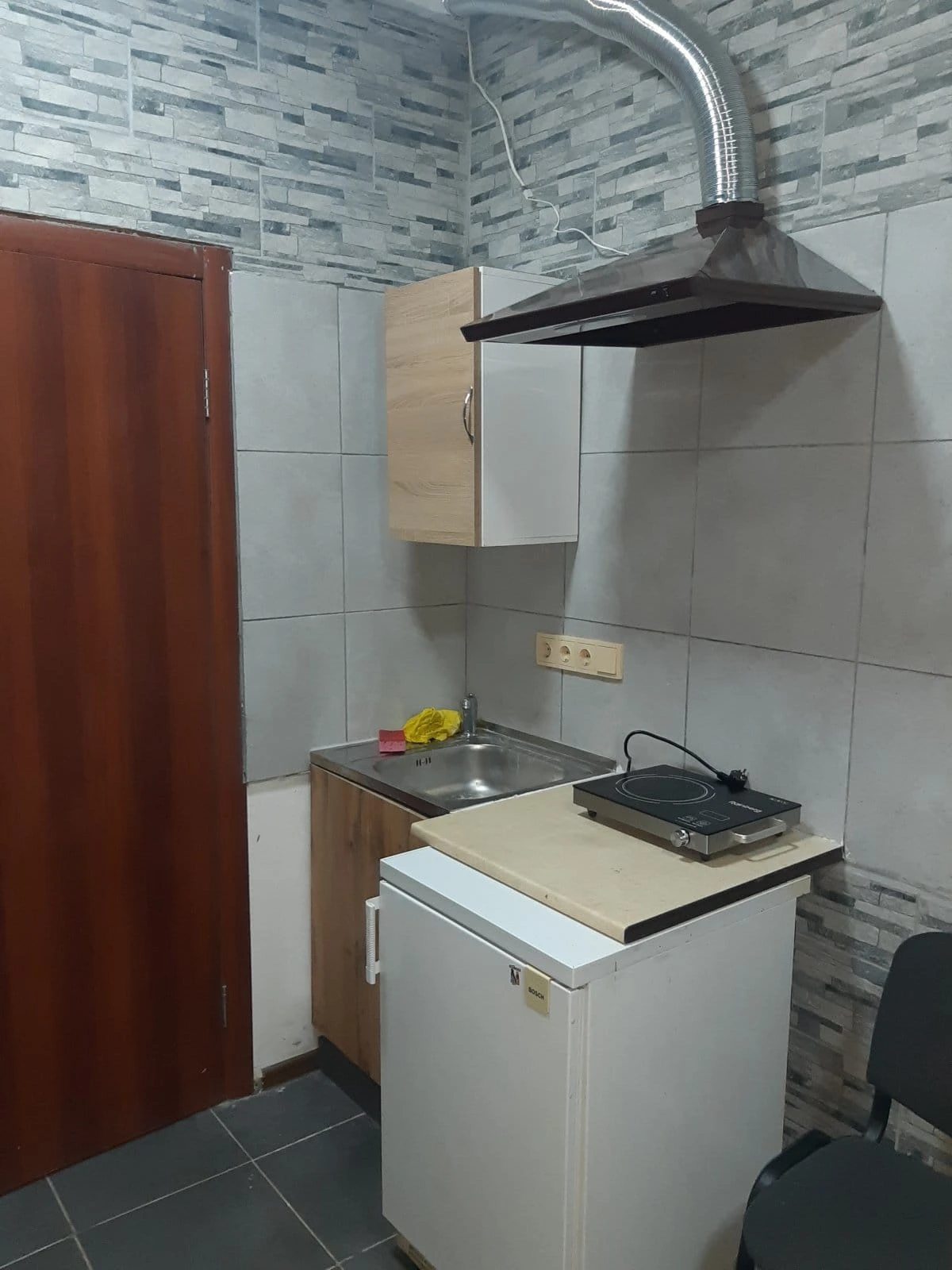 Selling a basement space on Seminarskaya Street