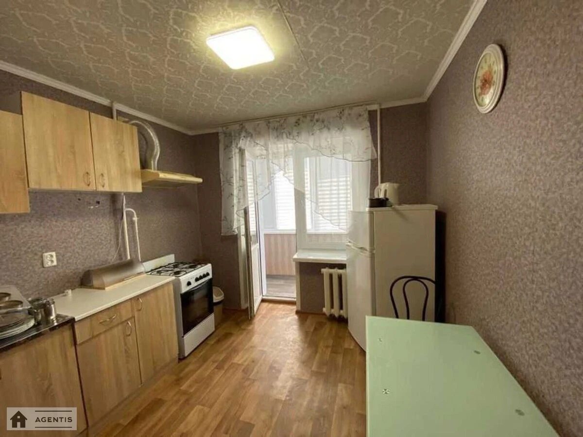 Apartment for rent 1 room, 37 m², 3rd fl./9 floors. 2, Marshala Rokosovskoho prosp., Kyiv. 