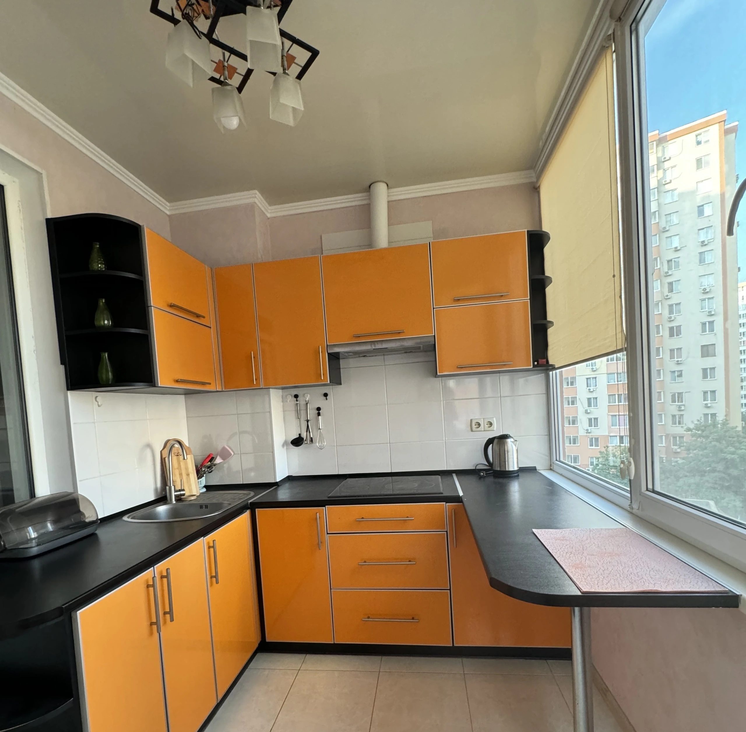 Apartment for sale in the residential complex "Raduzhny" in Tairovo