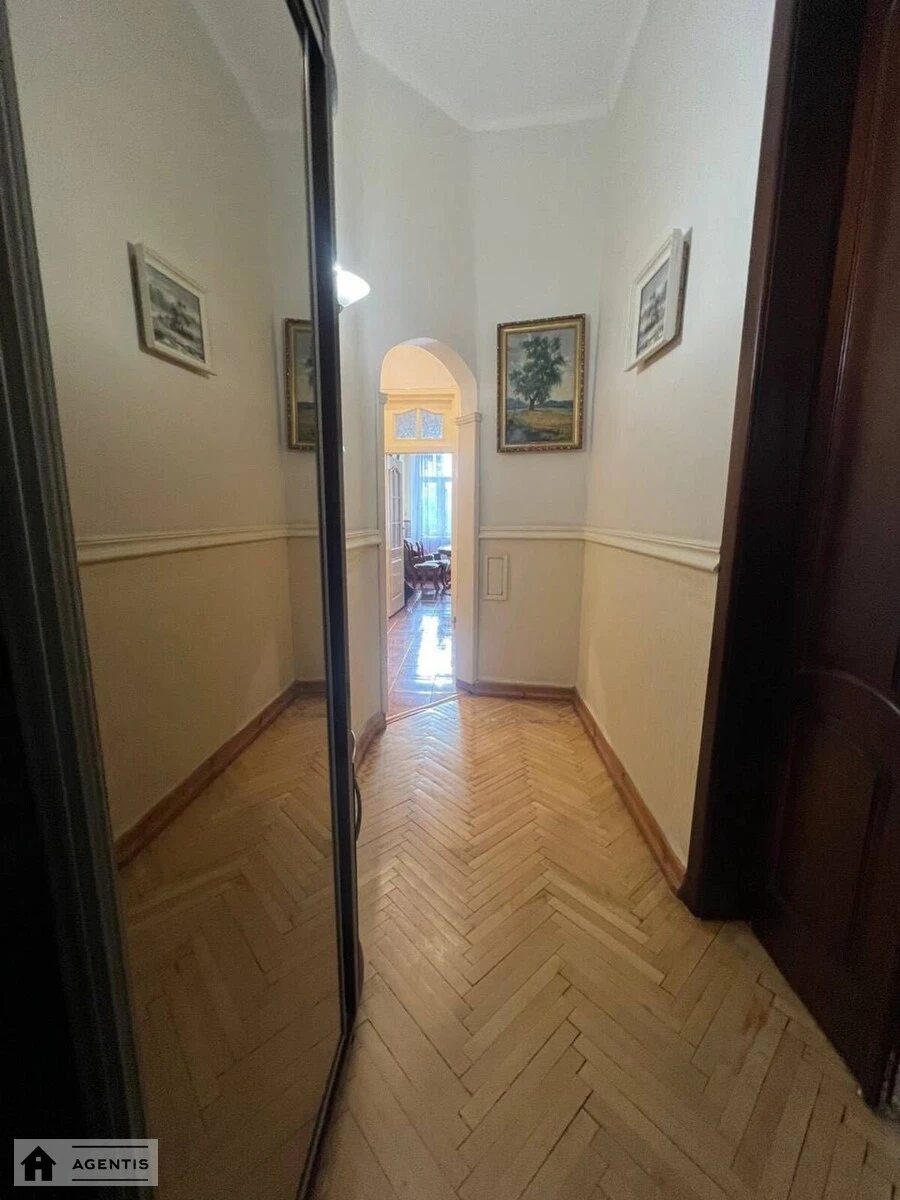 Apartment for rent 2 rooms, 75 m², 2nd fl./5 floors. Saksaganskogo, Kyiv. 