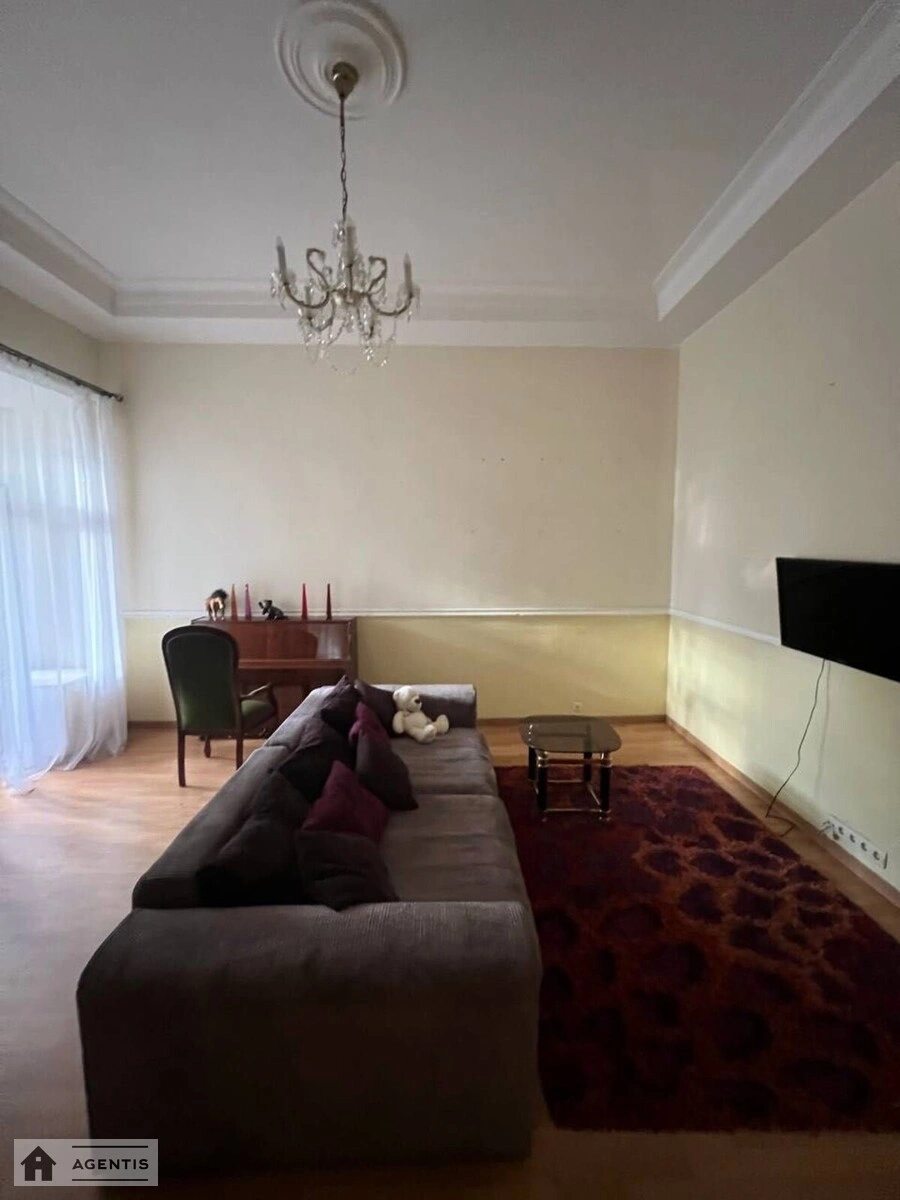 Apartment for rent 2 rooms, 75 m², 2nd fl./5 floors. Saksaganskogo, Kyiv. 