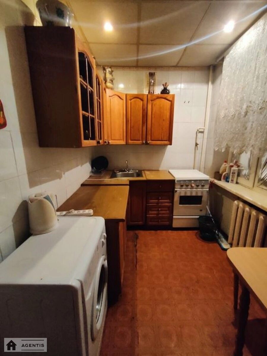 Здам квартиру 2 кімнати, 44 m², 6 пов./9 поверхів. Печерський район, Київ. 