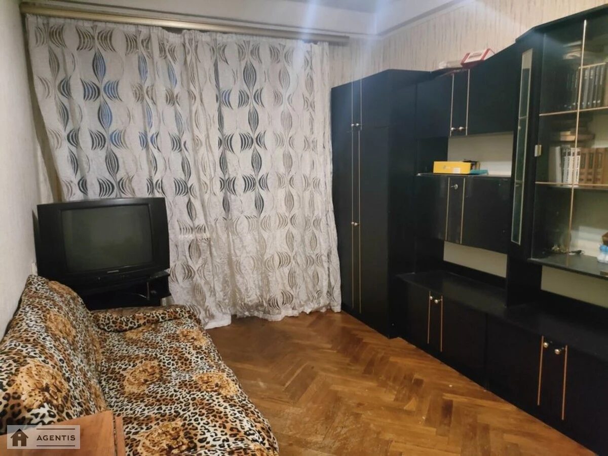 Apartment for rent 2 rooms, 44 m², 6th fl./9 floors. Pecherskyy rayon, Kyiv. 