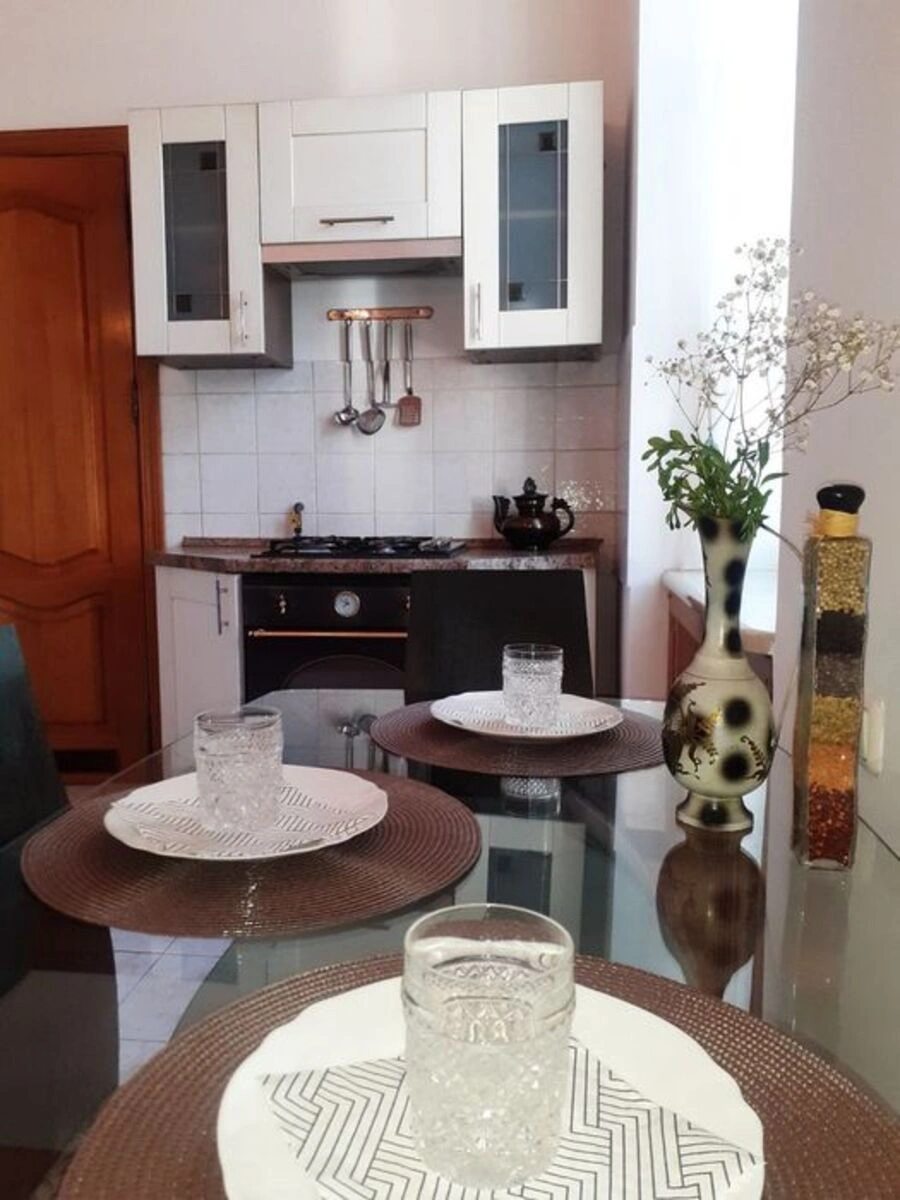 Apartment for rent 4 rooms, 110 m², 4th fl./5 floors. 48, Saksaganskogo 48, Kyiv. 