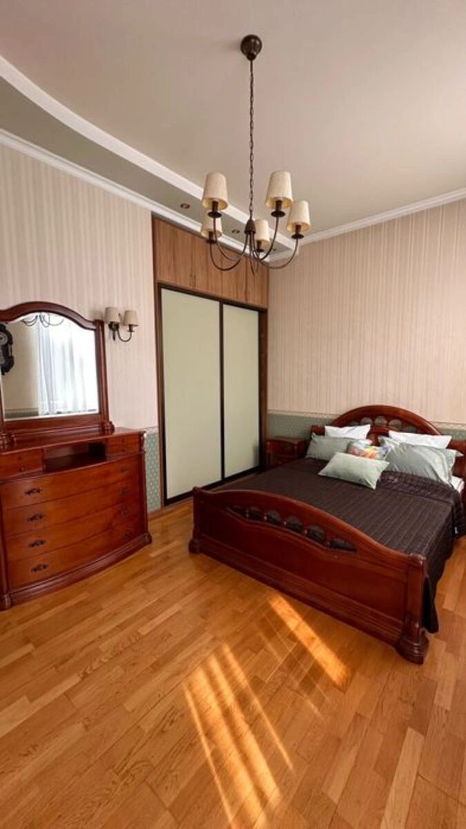 Apartment for rent 4 rooms, 110 m², 4th fl./5 floors. 48, Saksaganskogo 48, Kyiv. 