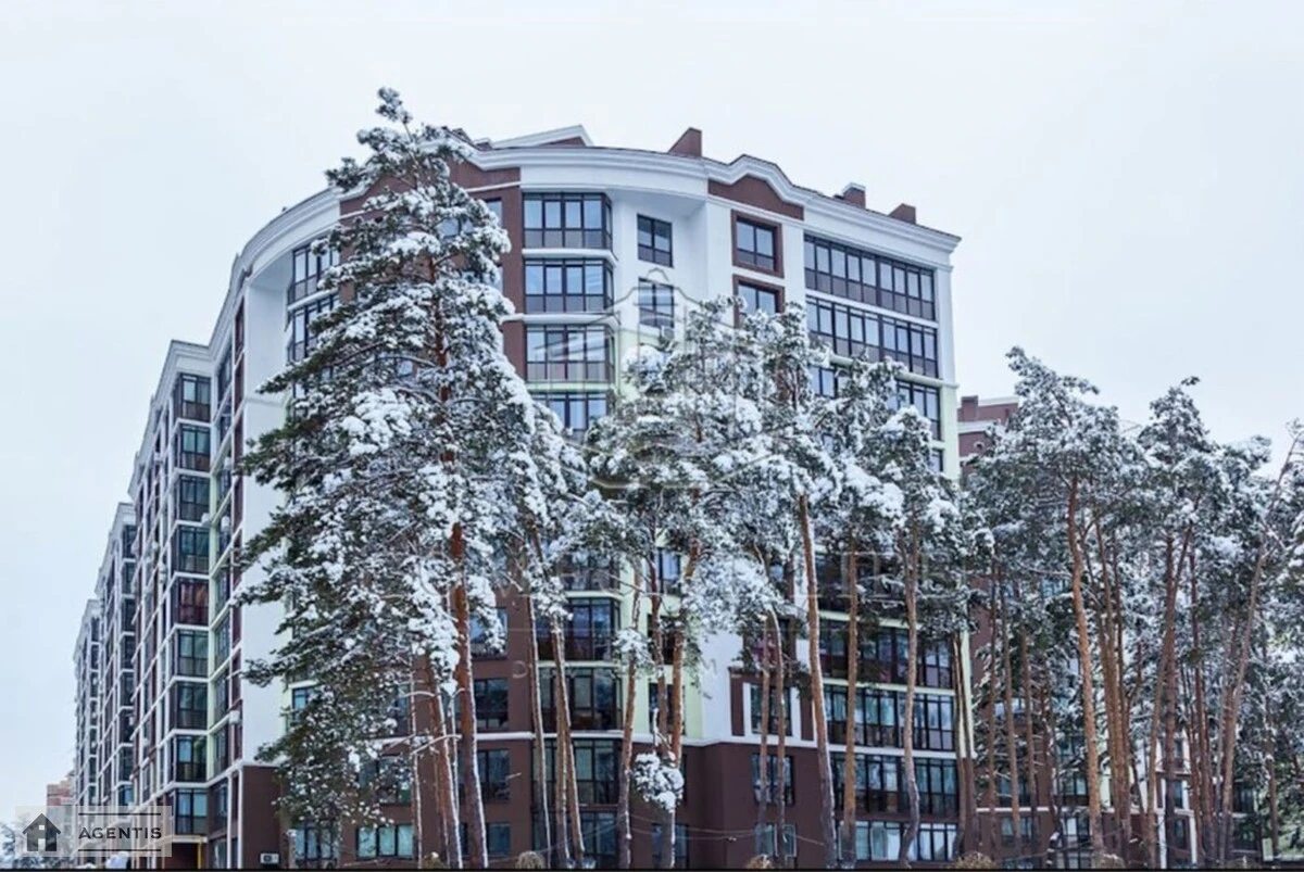 Здам квартиру 2 кімнати, 84 m², 3 пов./11 поверхів. 34, Радистів 34, Київ. 