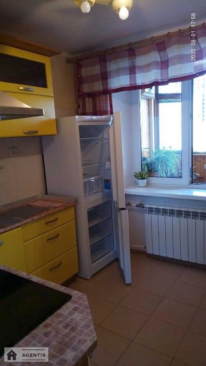 Здам квартиру 1 кімната, 38 m², 9 пов./14 поверхів. 10, Сосницька 10, Київ. 