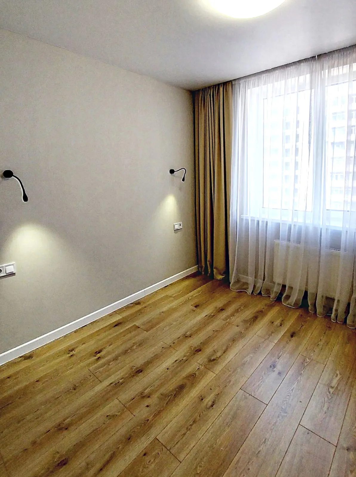 Apartments for sale 2 rooms, 615 m², 8th fl./19 floors. 10, Zhemchuzhnaya ul., Odesa. 