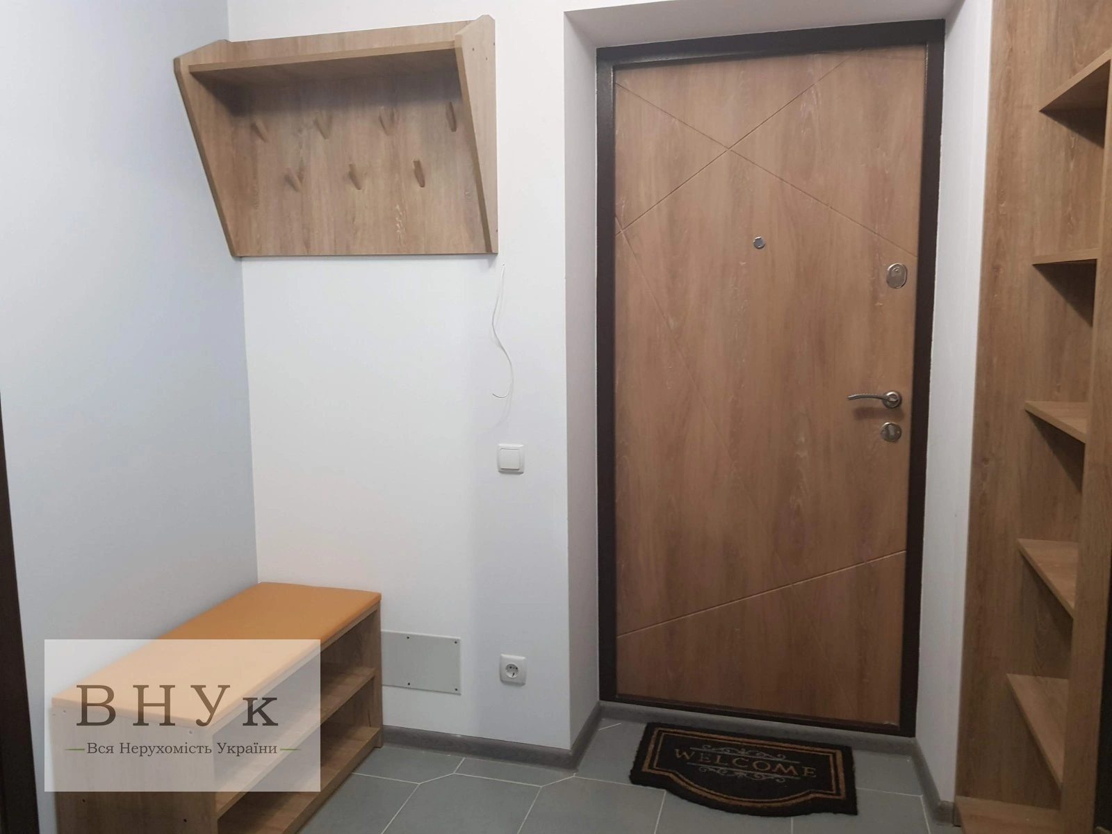 Продаж квартири 1 кімната, 43 m², 1 пов./8 поверхів. Крушельницької С. вул., Тернопіль. 