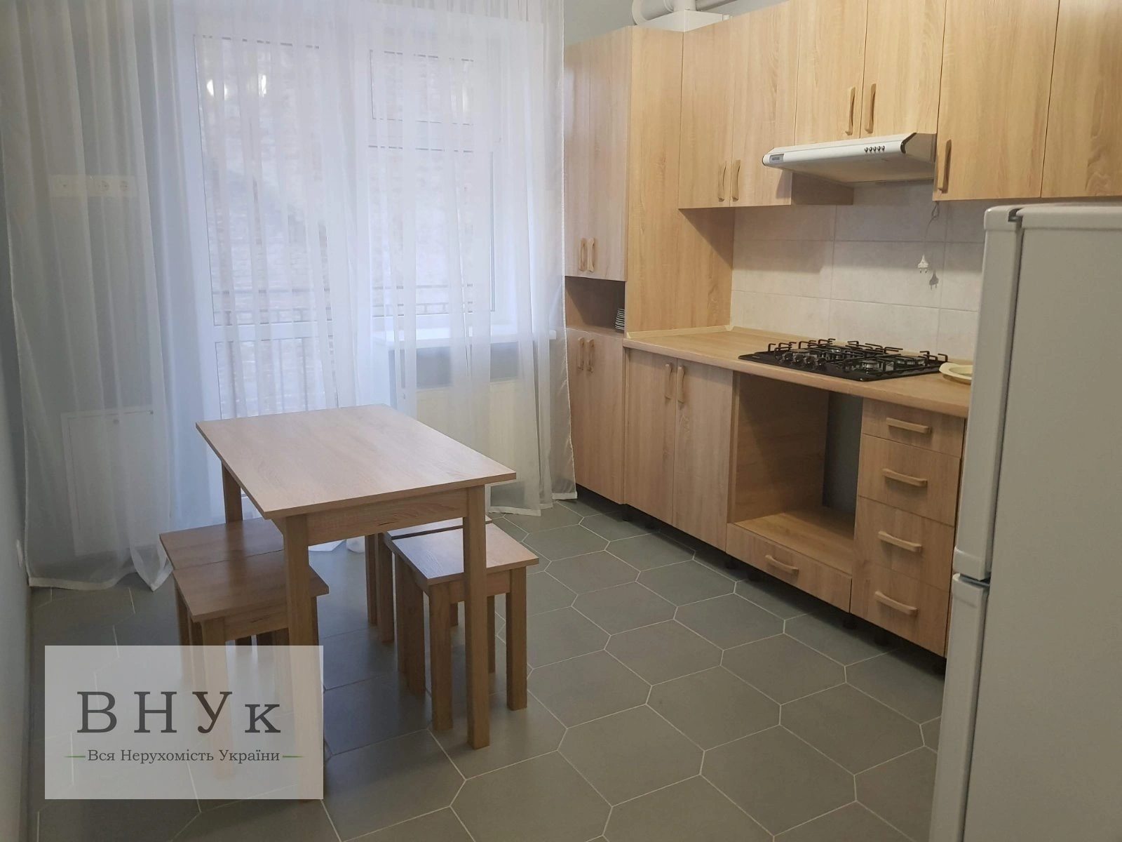 Продаж квартири 1 кімната, 43 m², 1 пов./8 поверхів. Крушельницької С. вул., Тернопіль. 