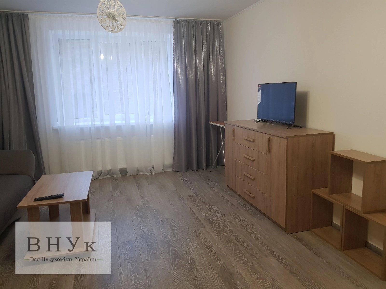 Apartments for sale 1 room, 43 m², 1st fl./8 floors. Krushelnytskoyi S. vul., Ternopil. 