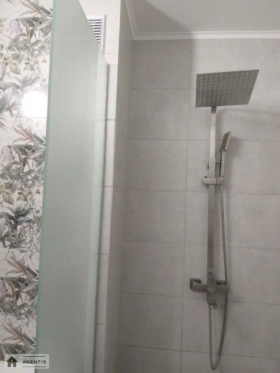 Здам квартиру 2 кімнати, 50 m², 7 пов./25 поверхів. 3, Лісова вул., Київ. 