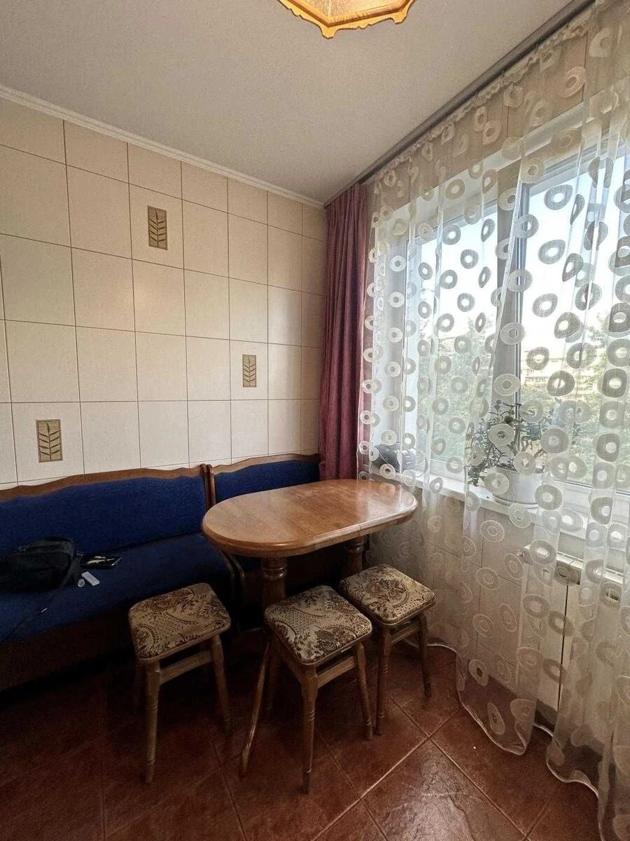 Apartment for rent 3 rooms, 63 m², 6th fl./9 floors. 7, Polyarna 7, Kyiv. 