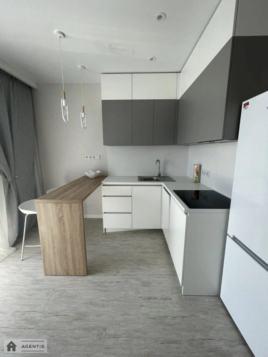 Сдам квартиру 1 комната, 42 m², 23 эт./24 этажа. Джона Маккейна вул. (Івана Кудрі), Киев. 