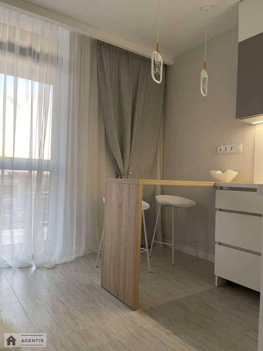 Сдам квартиру 1 комната, 42 m², 23 эт./24 этажа. Джона Маккейна вул. (Івана Кудрі), Киев. 