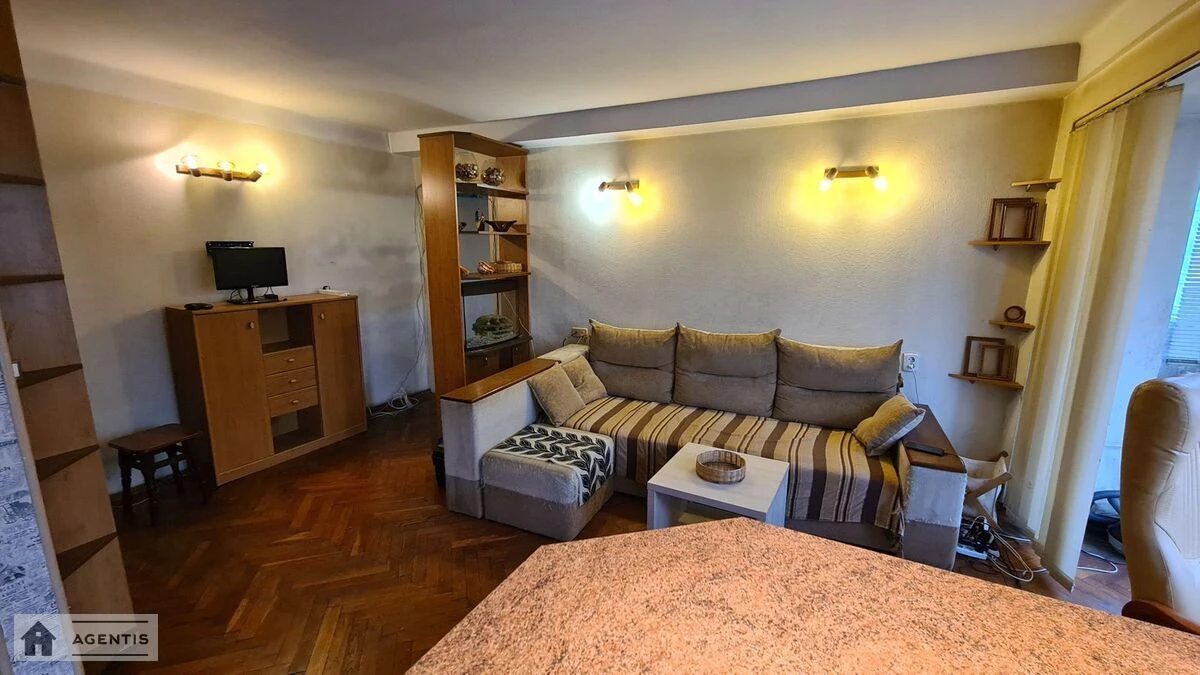 Apartment for rent 2 rooms, 50 m², 8th fl./8 floors. 45, Velyka Vaselkivska 45, Kyiv. 