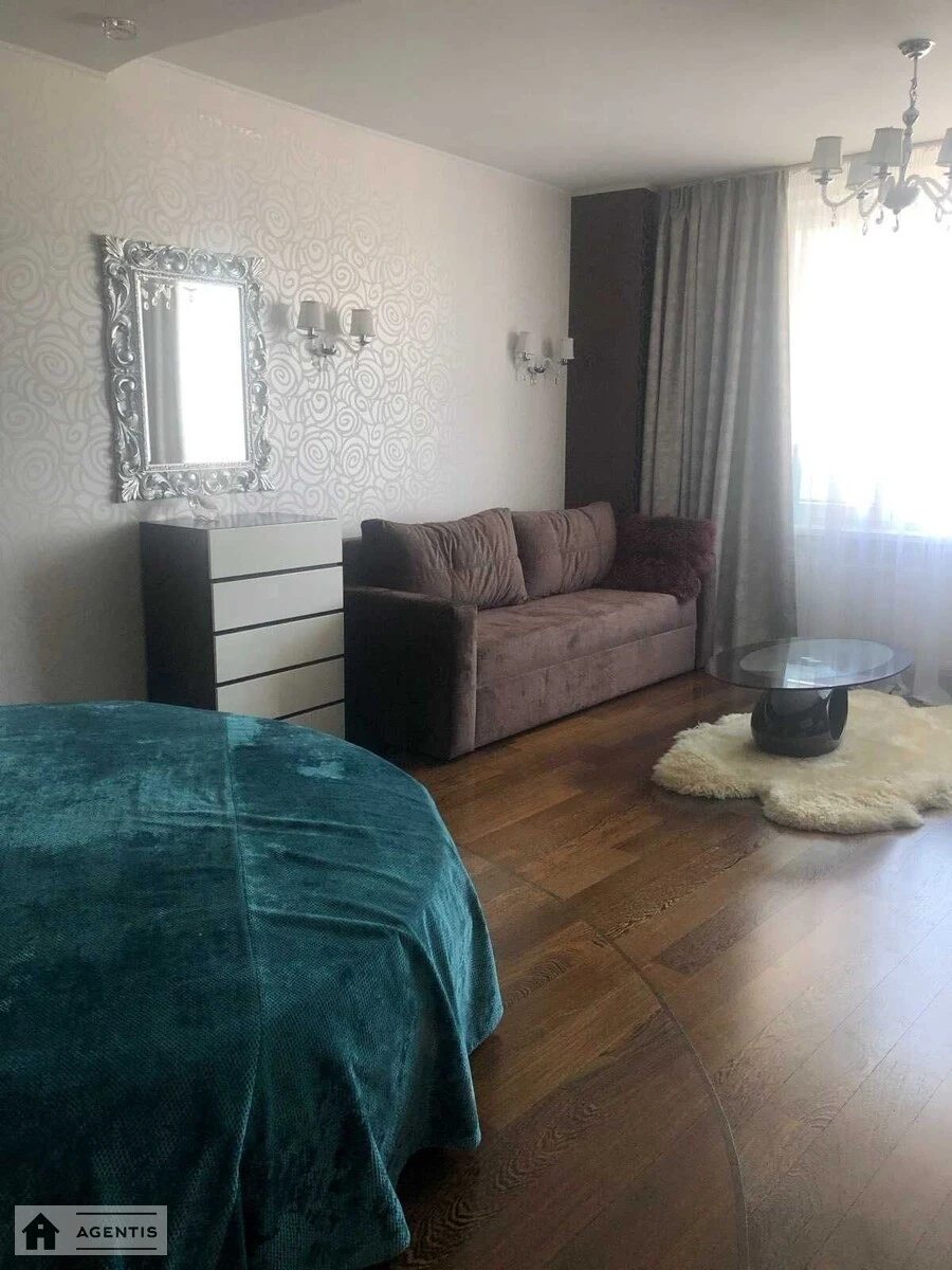 Apartment for rent 3 rooms, 140 m², 13th fl./21 floors. 10, Mytropolyta Andreya Sheptytskoho vul. Anatoliya Lunacharskoho, Kyiv. 