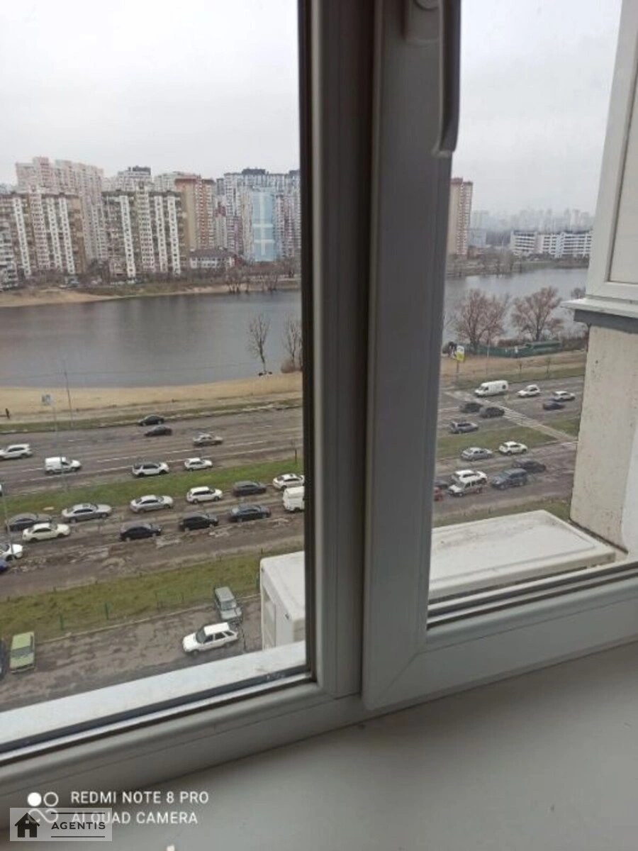 Apartment for rent 2 rooms, 52 m², 11th fl./13 floors. 13, Revutckogo 13, Kyiv. 