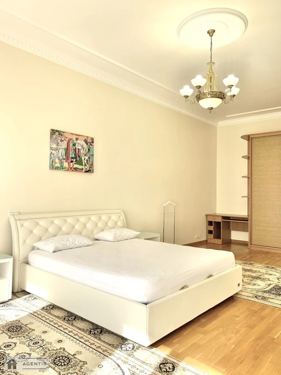 Apartment for rent 4 rooms, 230 m², 3rd fl./5 floors. 17, Yaroslaviv Val 17, Kyiv. 