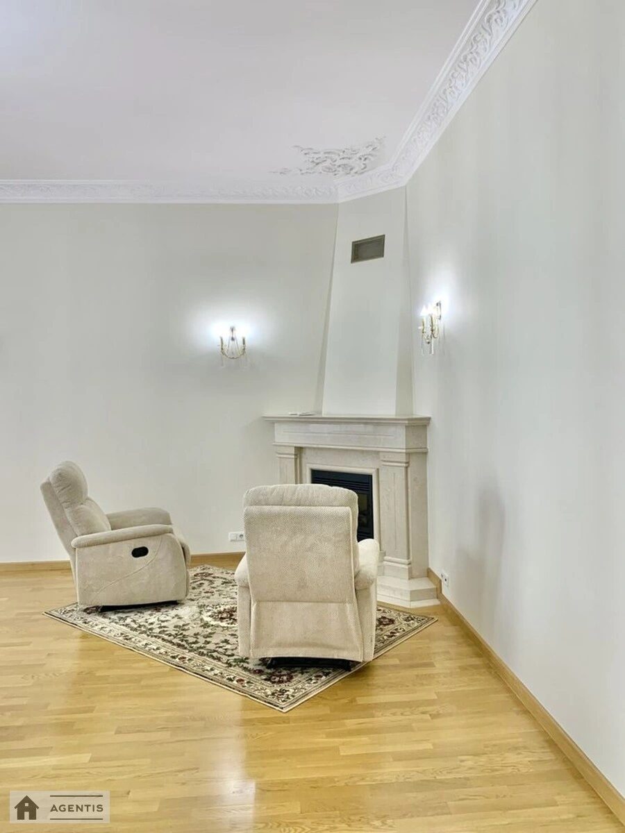 Apartment for rent 4 rooms, 230 m², 3rd fl./5 floors. 17, Yaroslaviv Val 17, Kyiv. 