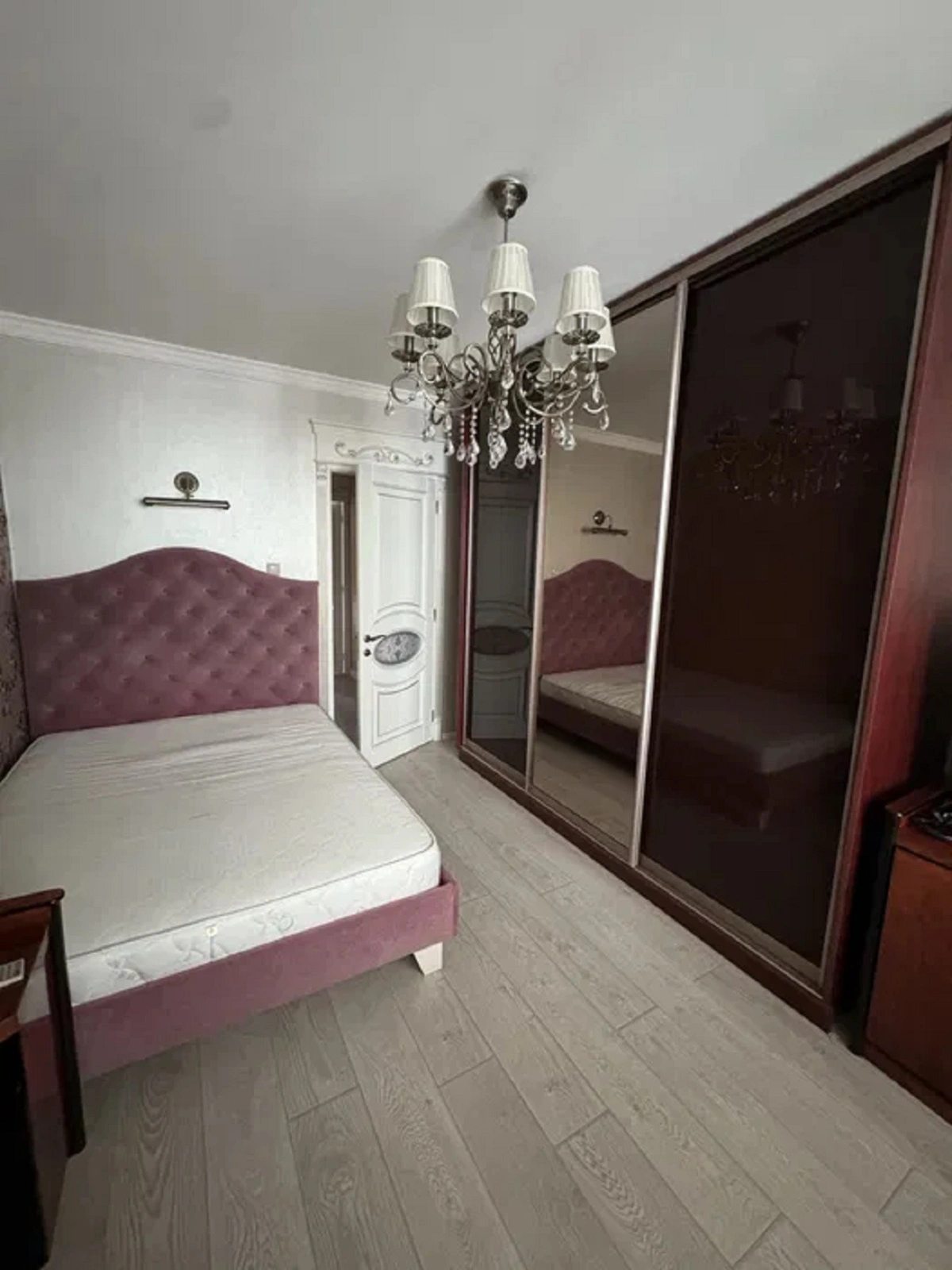 Apartments for sale 3 rooms, 65 m², 6th fl./9 floors. 14, Arkhytektorskaya ul., Odesa. 