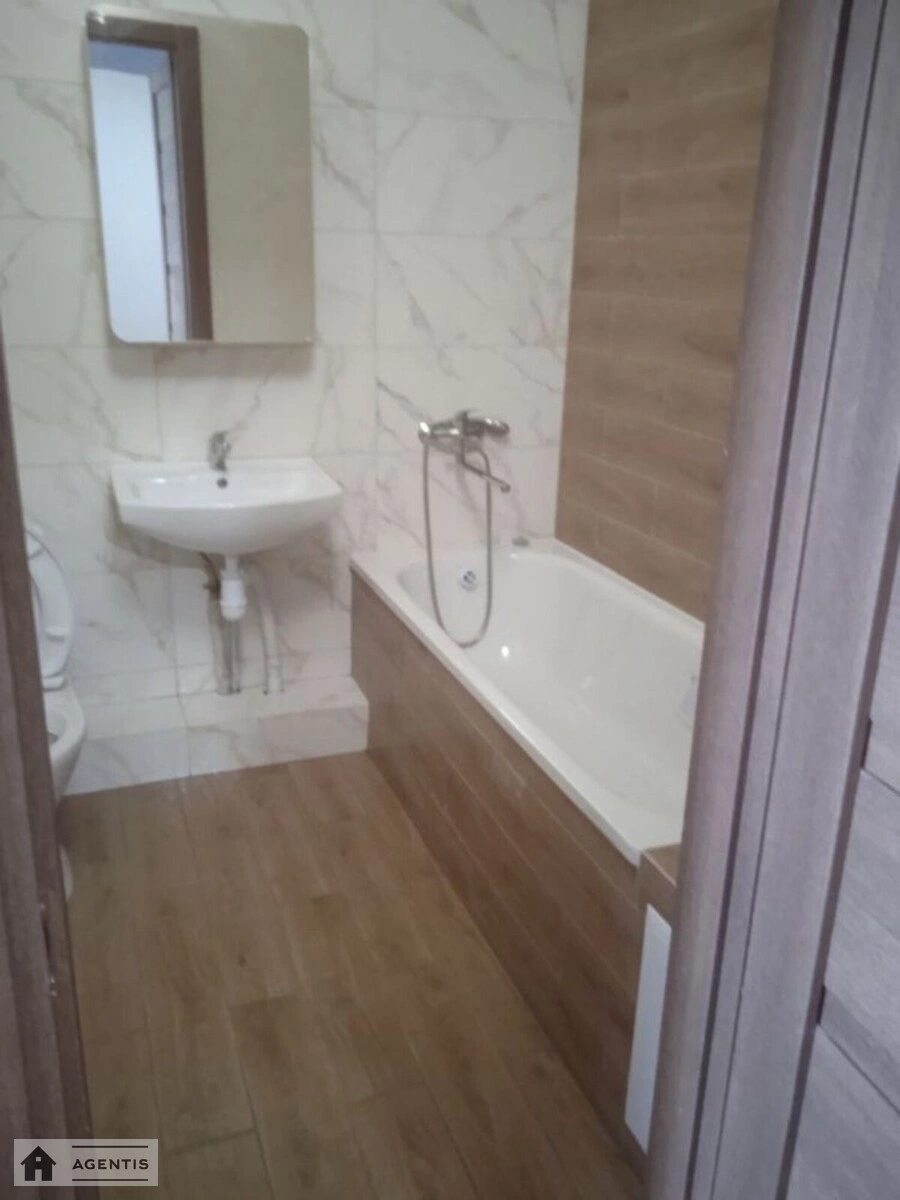 Apartment for rent 1 room, 50 m², 14th fl./22 floors. 54, Revutckogo 54, Kyiv. 