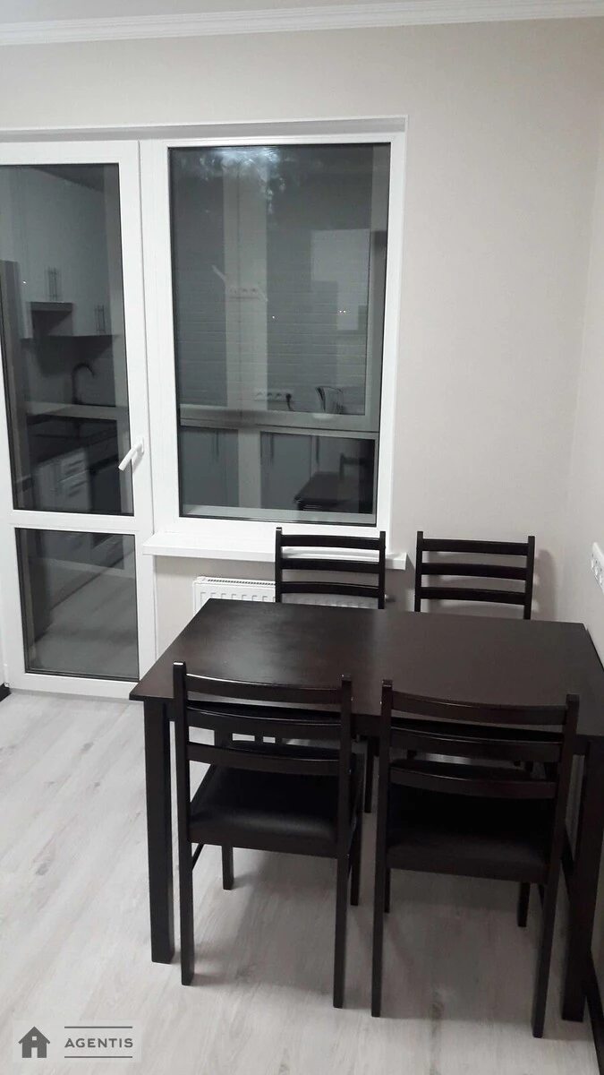 Apartment for rent 1 room, 38 m², 5th fl./7 floors. 75, Stecenka 75, Kyiv. 