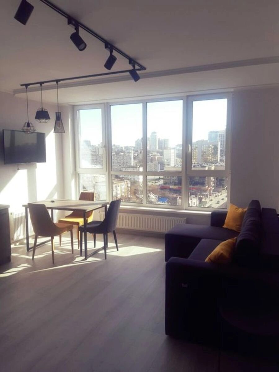 Apartment for rent 2 rooms, 60 m², 13th fl./30 floors. 5, Beresteyskyy prosp. Peremohy, Kyiv. 