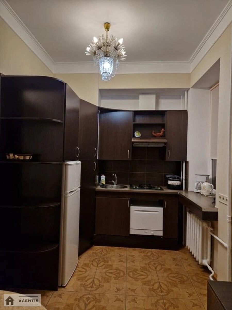 Apartment for rent 2 rooms, 60 m², 5th fl./6 floors. Antonovycha vul. Horkoho, Kyiv. 